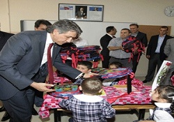 Fatih Belediyesi'den Kırtasiye Seti