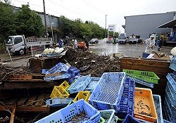 Filipinler'de tayfun: Ölü sayısı 100'ü geçti