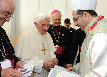 Papa: Müslümanlar Almanya'nın simgesi