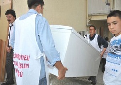 Keçiören Belediyesinden Muhtaçlarla yardım