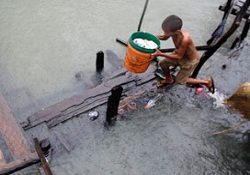 Filipinler'de fırtına: 143 ölü