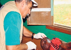 Türk hekimler 3 bin Somaliliye şifa oldu