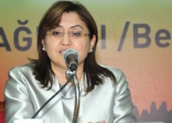 Fatma Şahin: Said Nursi'lerle ortak dilimizi geliştireceğiz