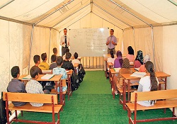 Suriyeli 2 bin 352 öğrenciye çadır kentlerde eğitim