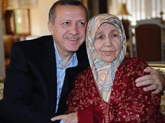 Erdoğan Kuran okudu, helallik istedi