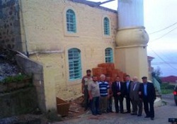 Sürmene’de İki Camii Restoresine 400 Bin Lira Destek