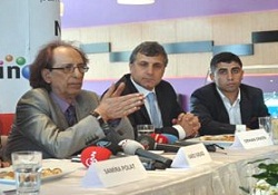 Farid Farjad, Sorunların silahsız çözülmesi gerekir