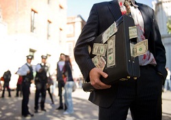 Bankalara değil, insanlara yardım edin