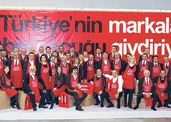 250 bin çocuğa elleriyle bayramlık hazırladılar