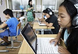 G.Kore'de okullar dijital kitaba geçiyor