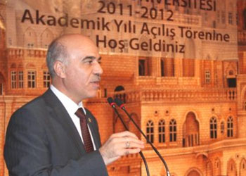 Türkiyede Kuran okunup açılan ilk üniversite