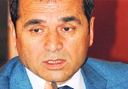 Müdürün başörtü takıntısı yeni değil!