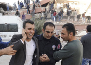 Van'da 7,2 büyüklüğünde deprem