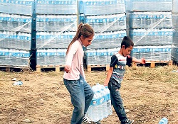 İş dünyasından yardım yağmuru