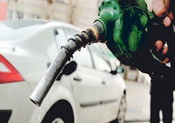 Benzine en fazla vergiyi hangi ülke ödüyor?