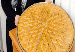 Tatlıcılar baklava yetiştiremiyor