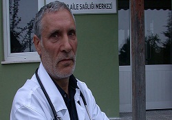 Kapı sesi duyunca hazırola geçiyorum
