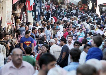 Bayram bereketi çarşı pazar devam ediyor