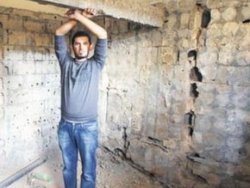 Kaddafi'nin dıştan ev görünümlü zindanları