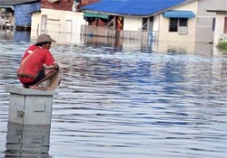 Şimdi de Tayland'ın güneyi sular altında