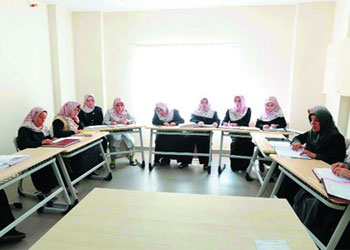 Kur'an'ı öğrenme aşkı engel tanımıyor