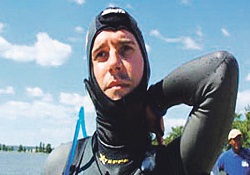 Atlantik'i yüzdü, sıra Pasifik'te