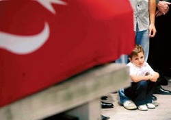 Başbakan'dan şehit ailelerine iş müjdesi