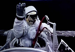 NASA, ilanla astronot arıyor