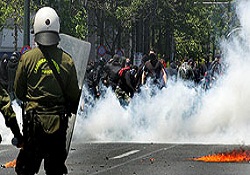 Yunanistan'da grev hayatı felç etti