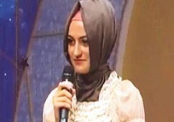 Başörtüsü şimdi de podyumların kurbanı