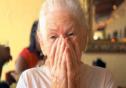 Alzheimer'a burundan erken teşhis