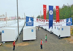 Deniz Feneri 150 prefabrik ev kurdu