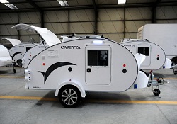 Mini Türk karavanı yollarda
