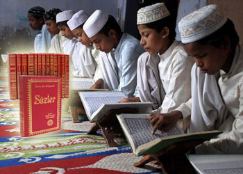 Bangladeş medreseleri Risale-i Nur'la tanıştı