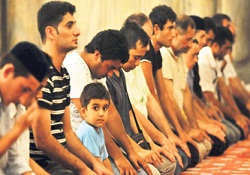 Namaz kılarken sureler doğru okunuyor mu?
