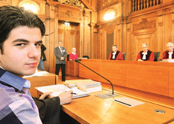 Almanya'da okulda namazın önü açıldı