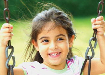 Mutlu çocuk isteyen anne baba, dürüst olmalı