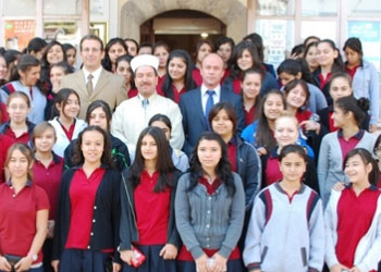 Öğrenciler din dersini camide işledi