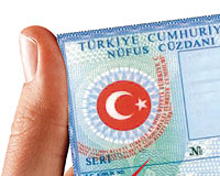 Mavi kartlı Türklere vatandaş muamelesi