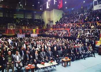 Ehlibeyt sevgisi, spor salonuna sığmadı