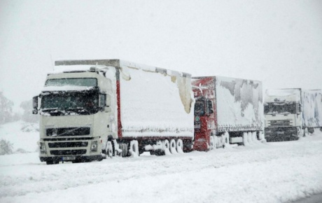 Ağrı'da 218 köy ile ulaşım kesildi