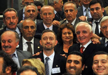 Başörtü yasakçısı baroya çağdışısın mesajı