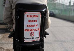 'Kıskanma ne olur, sigara iç senin de olur'