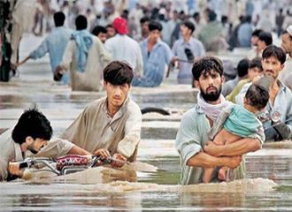 Muson yağmurları 1400 can aldı