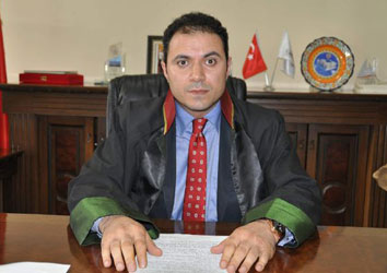 Başörtü yasakçısı İstanbul barosu suçlu