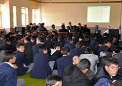 Ezanı güzel okumak için yarıştılar