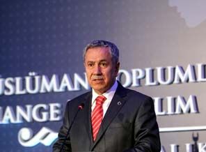 'Allah kadına erkeğin hizmetçisi rolü vermemiştir'