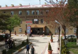 Ağır hasarlı binalar birer birer yıkılıyor