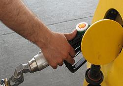 Benzine 10-11 kuruş zam geldi