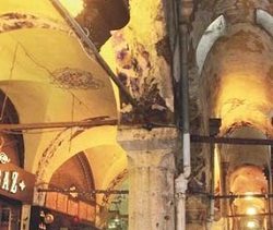 Çarşı her an çökebilir!